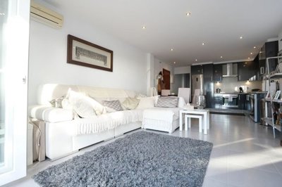 1447-658504-78d1f4f8b6655591b02d22fabb36a692d