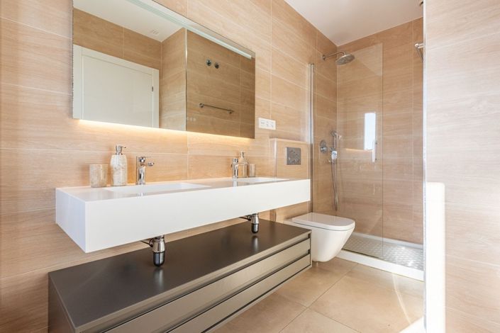 Image No.16-3 Bed Townhouse for sale