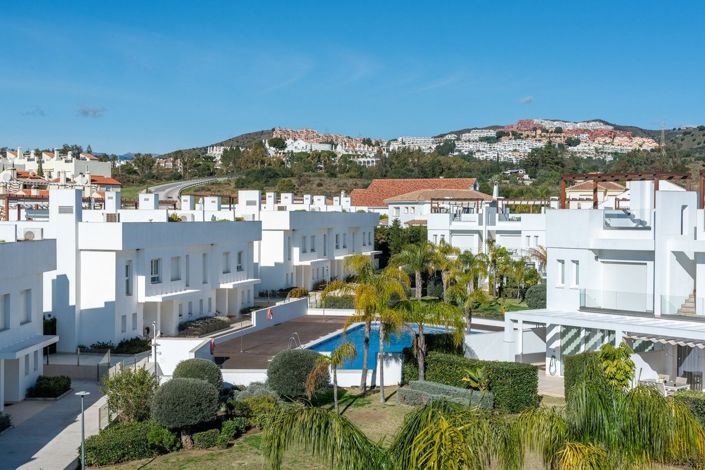 Image No.20-3 Bed Townhouse for sale