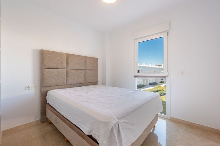 Image No.9-3 Bed Townhouse for sale