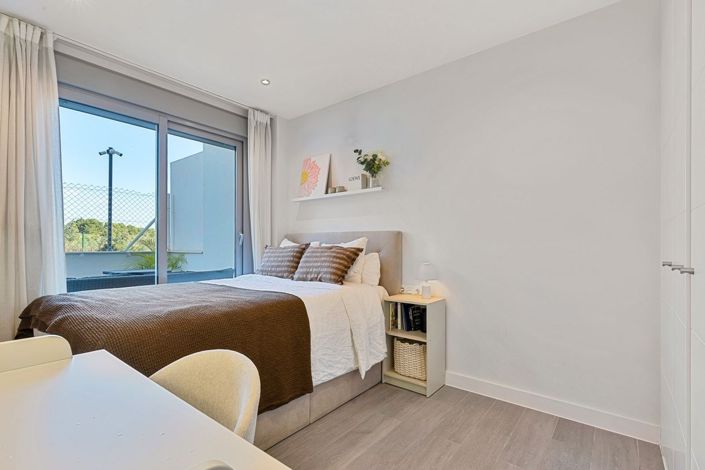 Image No.18-3 Bed Apartment for sale