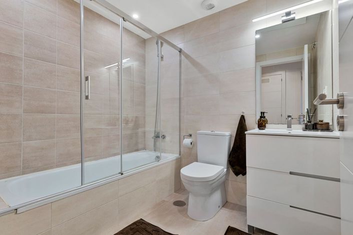 Image No.20-3 Bed Apartment for sale