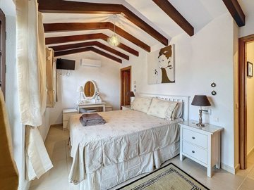 1447-658508-78d1f4f8b6655591b02d22fabb36a692d