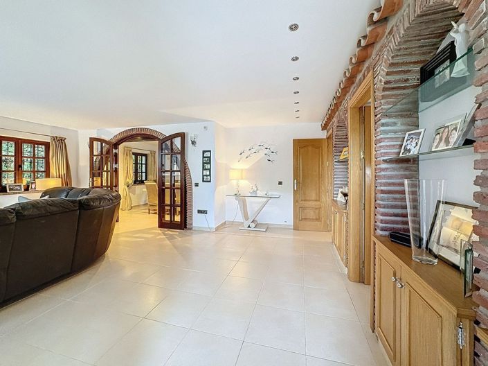 Image No.3-3 Bed Villa for sale