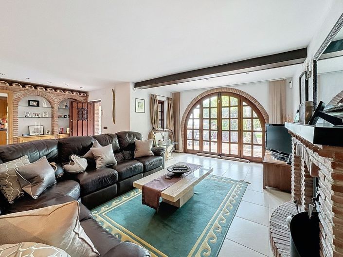 Image No.5-3 Bed Villa for sale