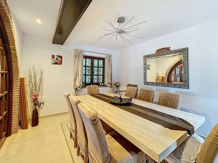 Image No.8-3 Bed Villa for sale