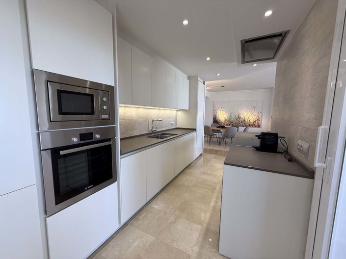 Image No.10-3 Bed Apartment for sale