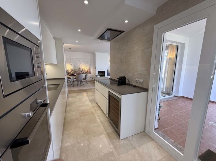 Image No.12-3 Bed Apartment for sale