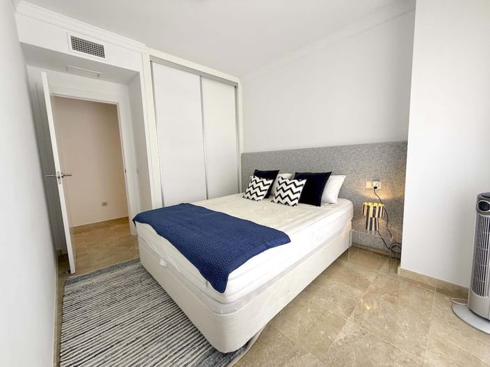 Image No.25-3 Bed Apartment for sale