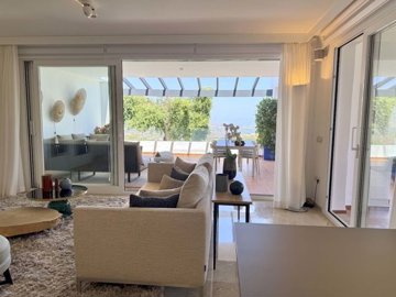 1447-654112-78d1f4f8b6655591b02d22fabb36a692d