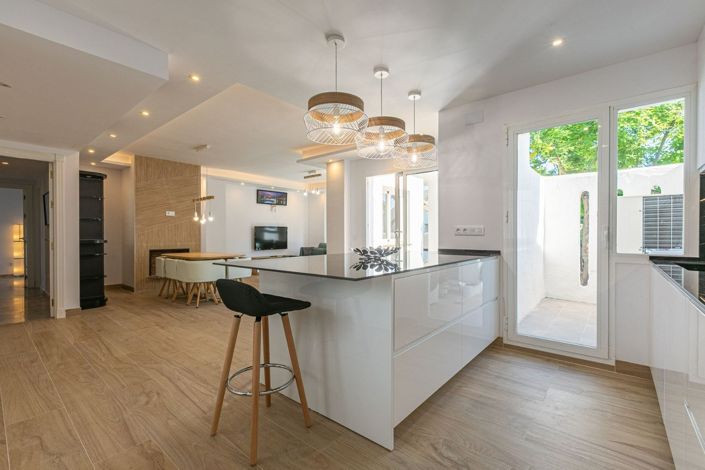 Image No.19-3 Bed Apartment for sale