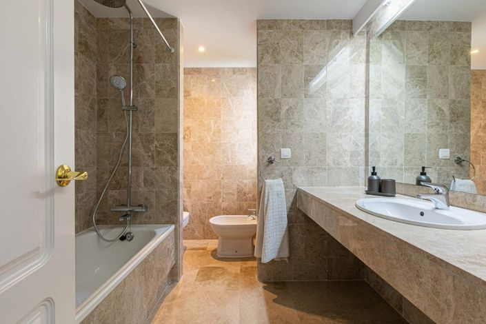 Image No.41-3 Bed Apartment for sale