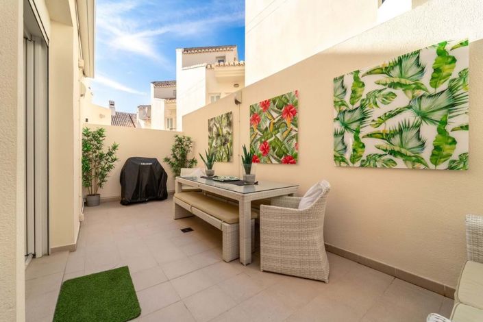 Image No.24-4 Bed Semi-Detached for sale