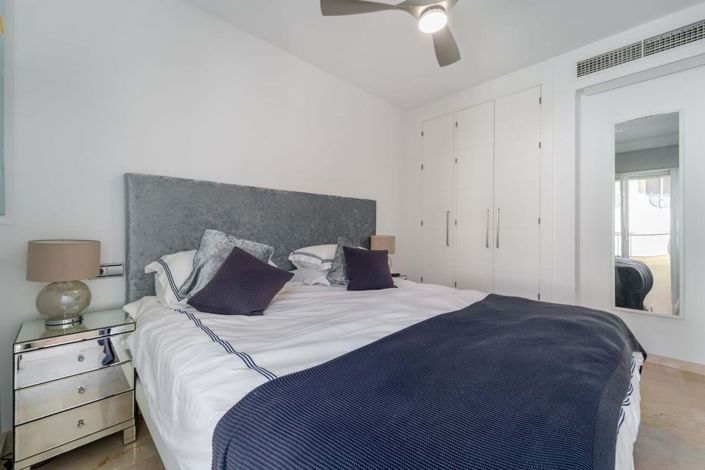 Image No.27-4 Bed Semi-Detached for sale