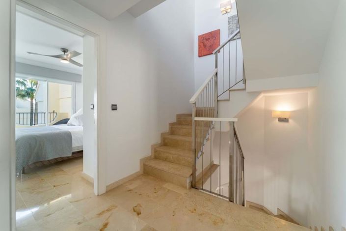 Image No.29-4 Bed Semi-Detached for sale