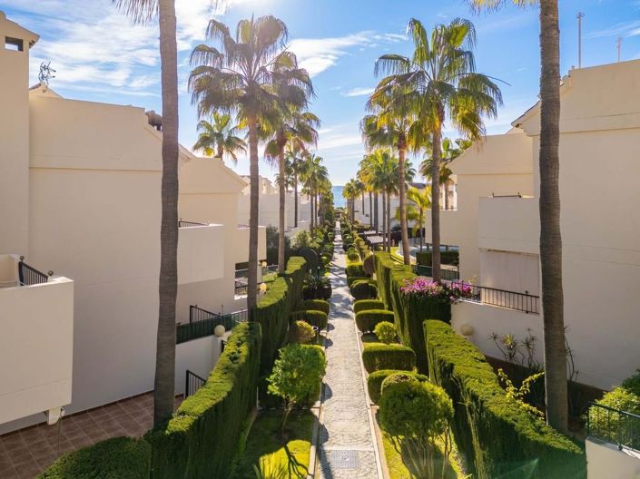 Image No.51-4 Bed Semi-Detached for sale