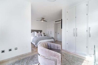 1447-659914-78d1f4f8b6655591b02d22fabb36a692d