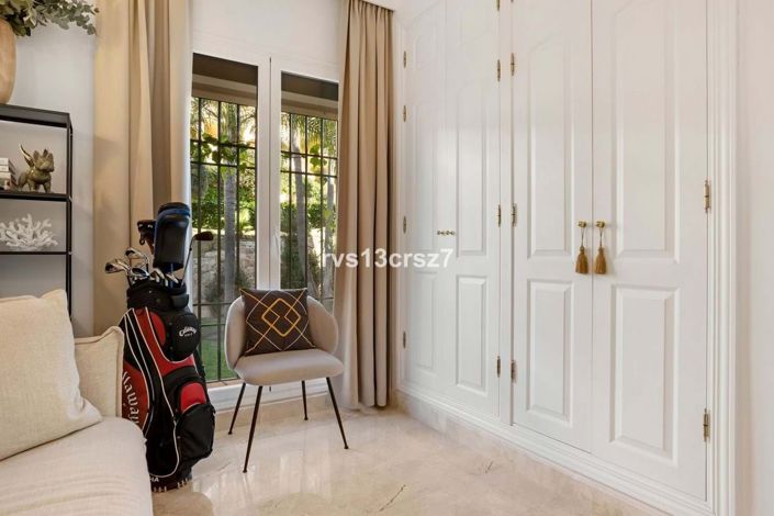 Image No.19-3 Bed Apartment for sale