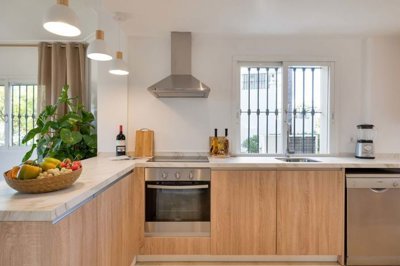 1447-659917-78d1f4f8b6655591b02d22fabb36a692d