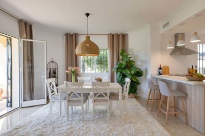 1447-659917-78d1f4f8b6655591b02d22fabb36a692d