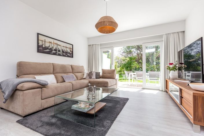 Image No.13-2 Bed Townhouse for sale