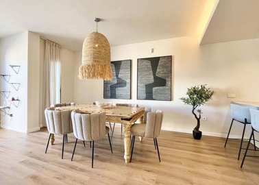 1447-659921-78d1f4f8b6655591b02d22fabb36a692d