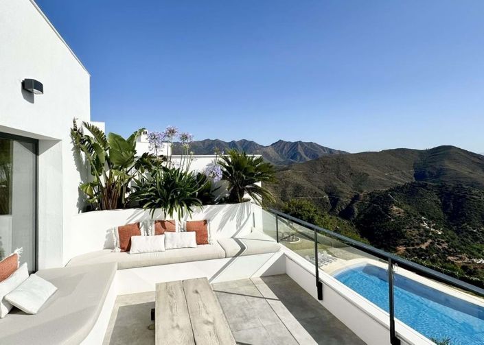 Image No.29-3 Bed Townhouse for sale