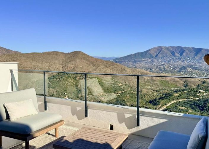 Image No.31-3 Bed Townhouse for sale