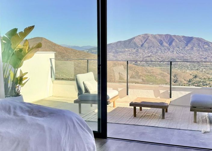 Image No.32-3 Bed Townhouse for sale