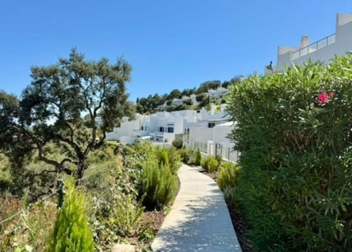 Image No.33-3 Bed Townhouse for sale