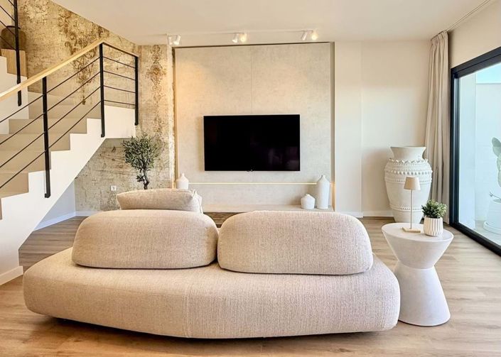 Image No.8-3 Bed Townhouse for sale