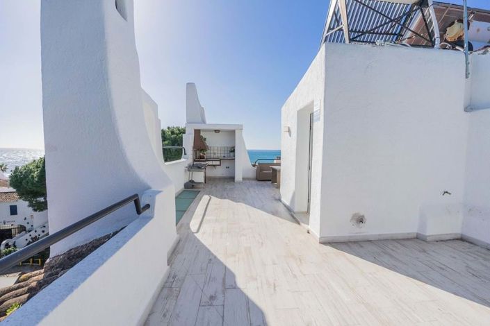 Image No.10-4 Bed Semi-Detached for sale