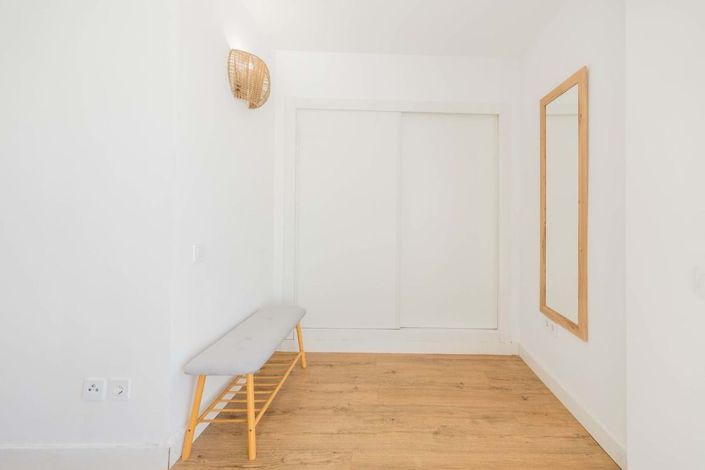 Image No.15-4 Bed Semi-Detached for sale