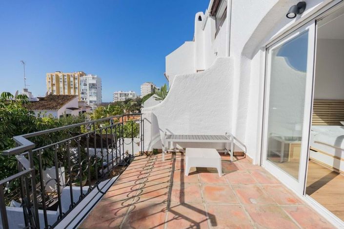 Image No.19-4 Bed Semi-Detached for sale