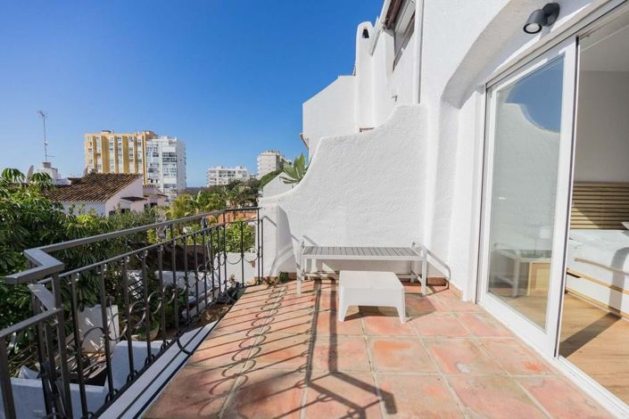 Image No.20-4 Bed Semi-Detached for sale