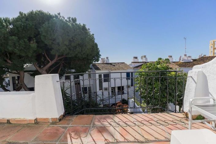 Image No.23-4 Bed Semi-Detached for sale