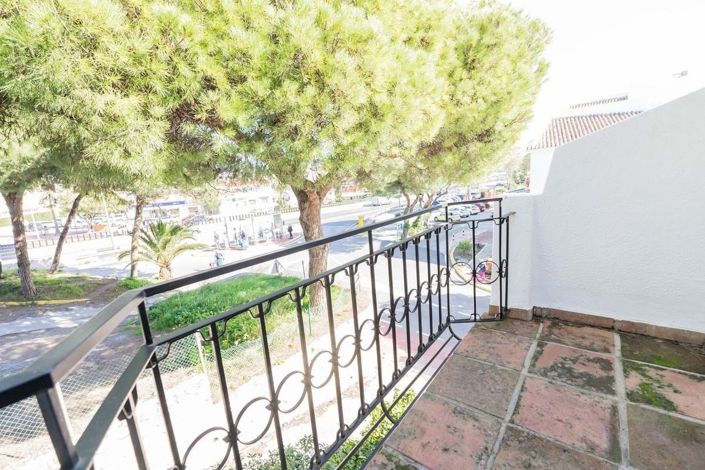 Image No.29-4 Bed Semi-Detached for sale