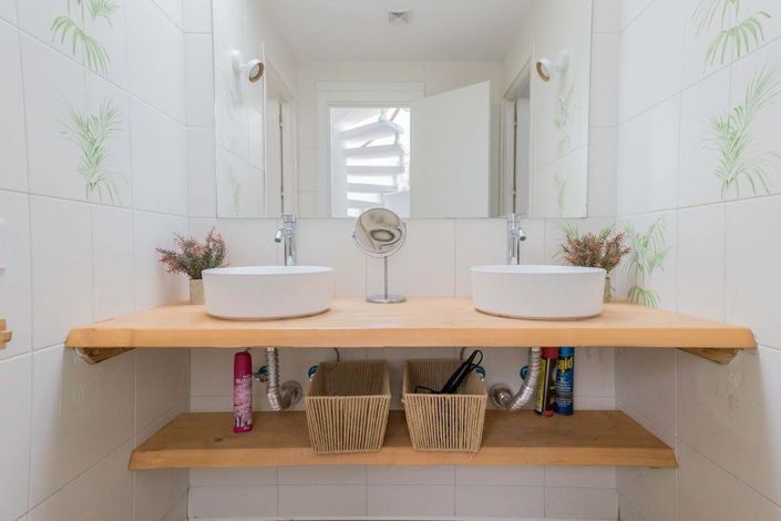 Image No.32-4 Bed Semi-Detached for sale