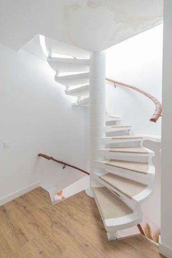 Image No.40-4 Bed Semi-Detached for sale