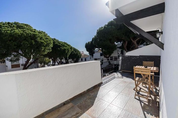 Image No.54-4 Bed Semi-Detached for sale