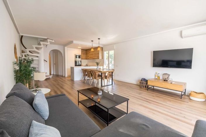 Image No.7-4 Bed Semi-Detached for sale