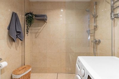 1447-659879-78d1f4f8b6655591b02d22fabb36a692d