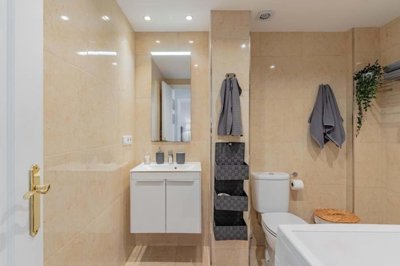 1447-659879-78d1f4f8b6655591b02d22fabb36a692d