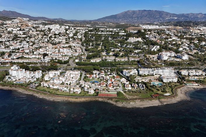 Image No.29-3 Bed Semi-Detached for sale