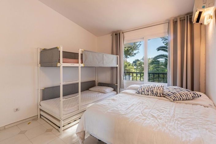 Image No.11-2 Bed Apartment for sale