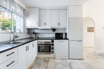 1447-659891-78d1f4f8b6655591b02d22fabb36a692d