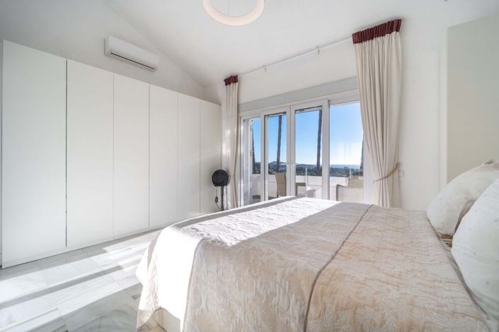 Image No.14-3 Bed Villa for sale