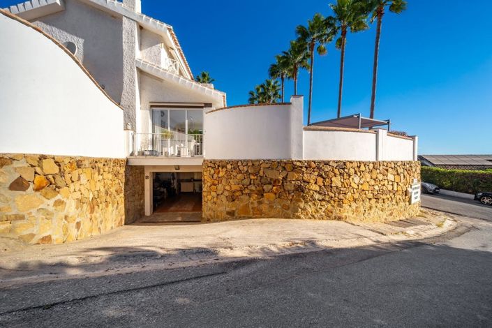 Image No.37-3 Bed Villa for sale