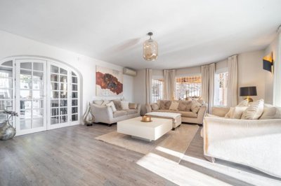 1447-659892-78d1f4f8b6655591b02d22fabb36a692d