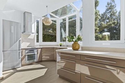 1447-659894-78d1f4f8b6655591b02d22fabb36a692d